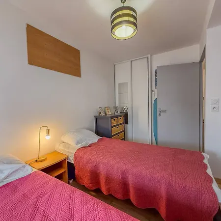 T3 Dans Avec Piscine , A Pieds Et Proche Commerces * Le Lavandou